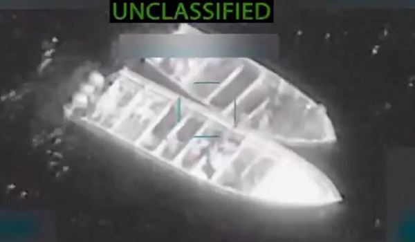 Dua bot dinaiki suspek penyeludupan dadah di Lautan Pasifik / Foto REUTERS